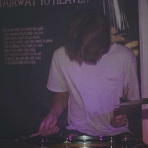 Meet your Posher, Aaron